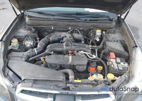 2013 Subaru Legacy 2.5I Limited z USA, uszkodzony, nr VIN 4S3BMBK64D3024557